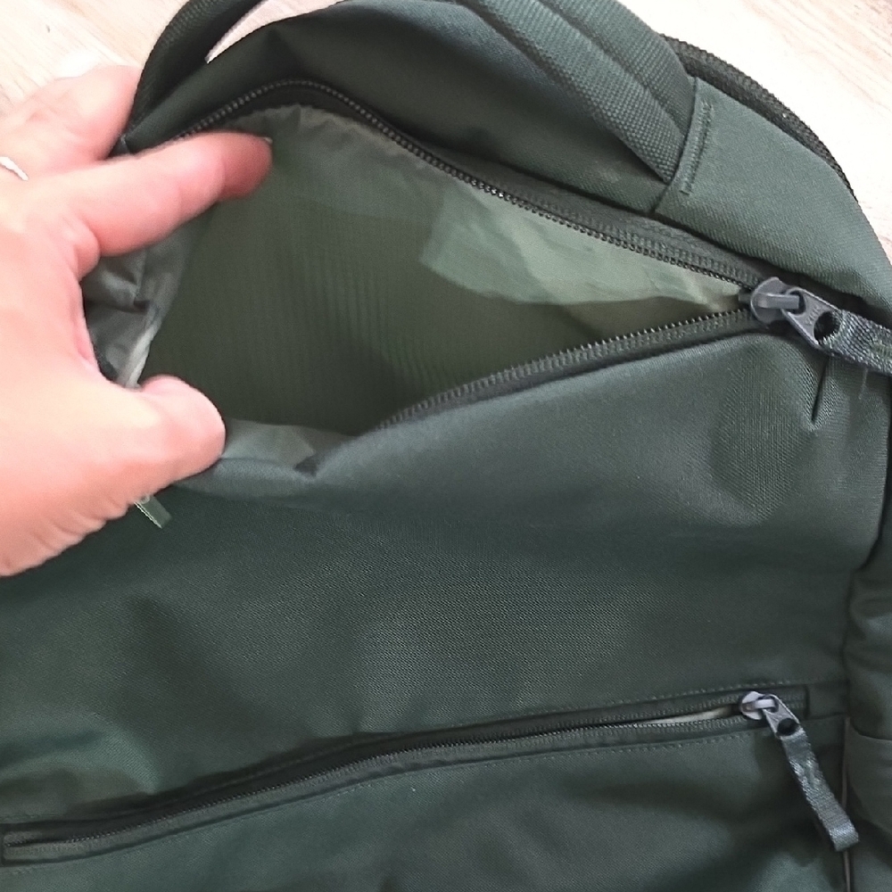 Nwot Double-Zip Backpack Green Backpack - image 5